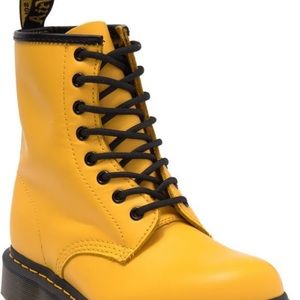 BNWT YELLOW 1460 DOC MARTENS US8/UK6